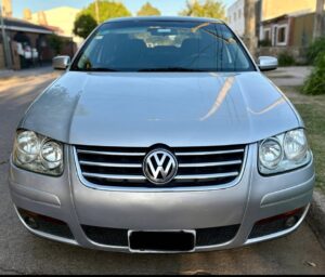 Volkswagen Bora 2.0 mod 2010-image