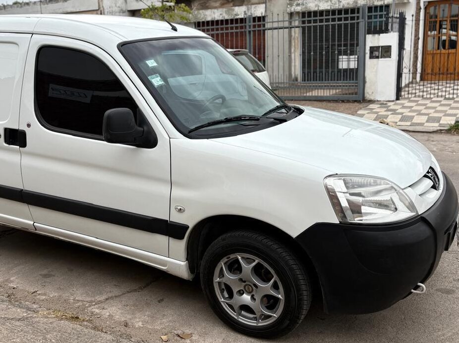 Peugeot Partrner HDI 1.6 mod.2011 Furgón-image
